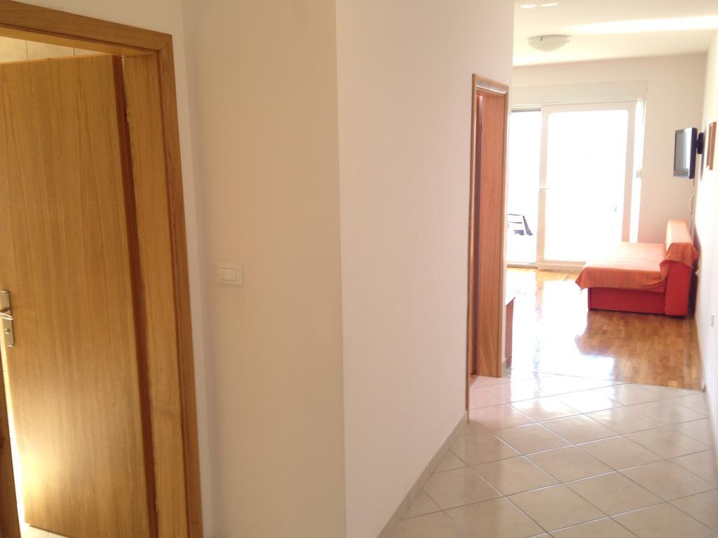 Gala Apartments Omiš Kamer foto