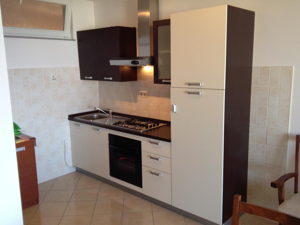 Gala Apartments Omiš Kamer foto