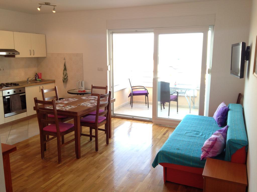 Gala Apartments Omiš Buitenkant foto