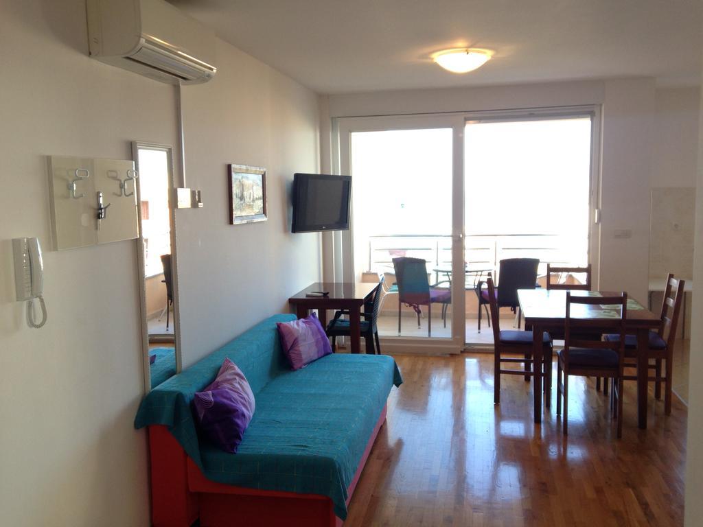 Gala Apartments Omiš Buitenkant foto