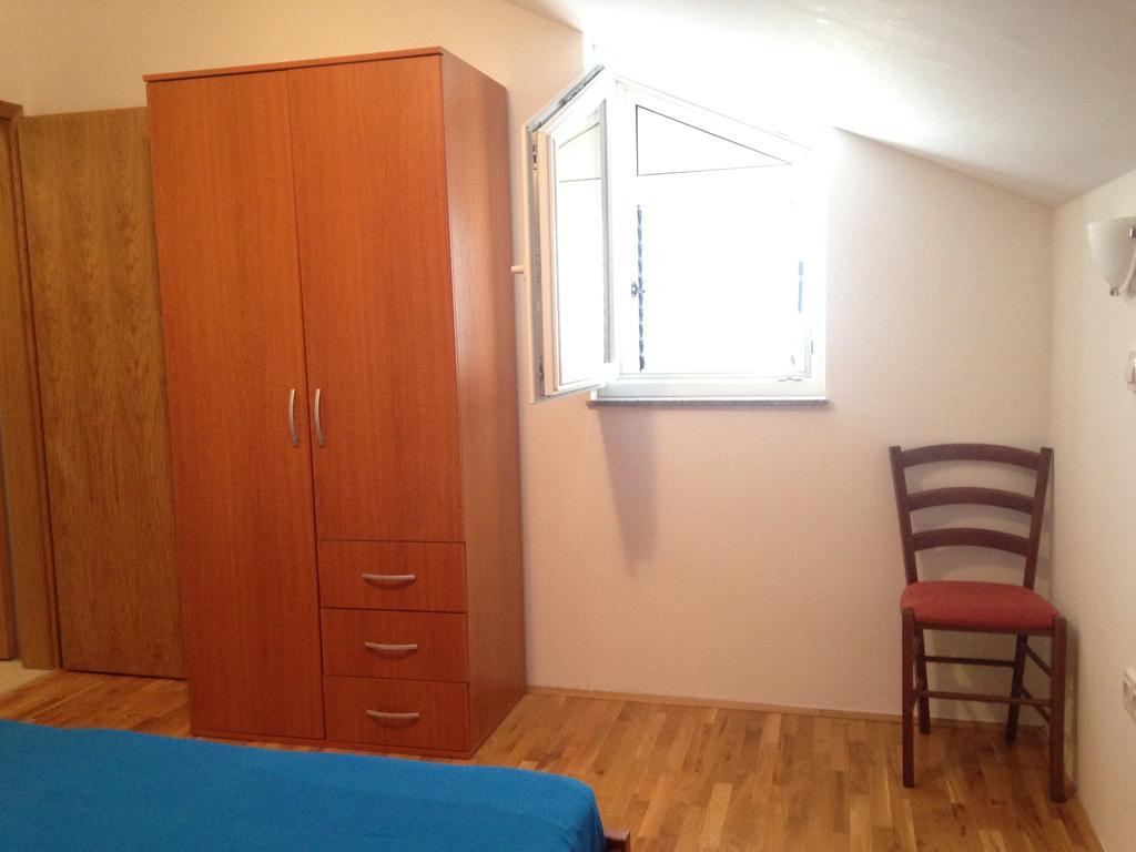 Gala Apartments Omiš Buitenkant foto