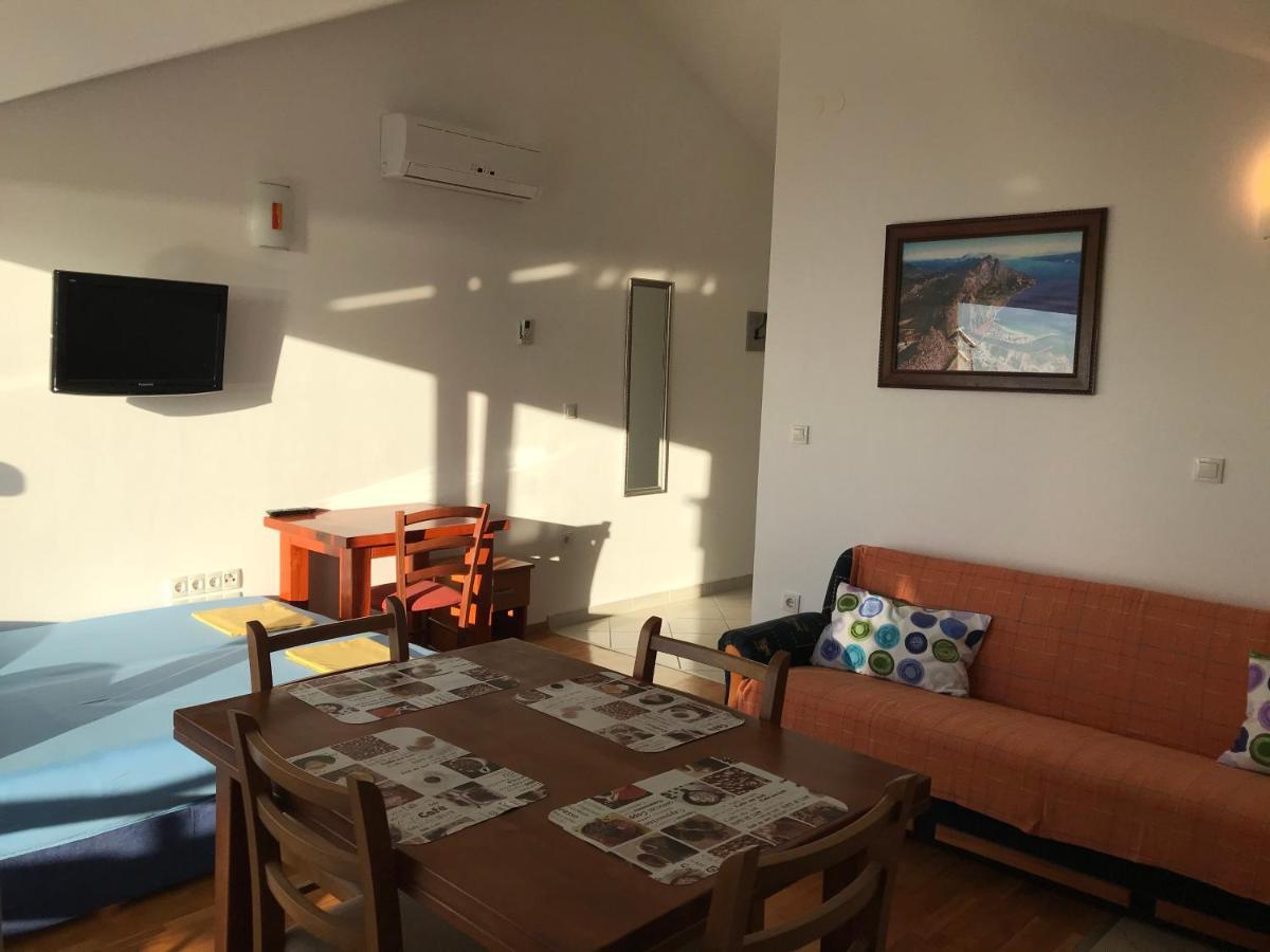 Gala Apartments Omiš Buitenkant foto