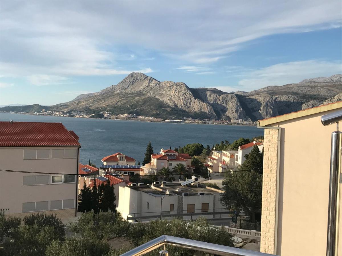 Gala Apartments Omiš Buitenkant foto