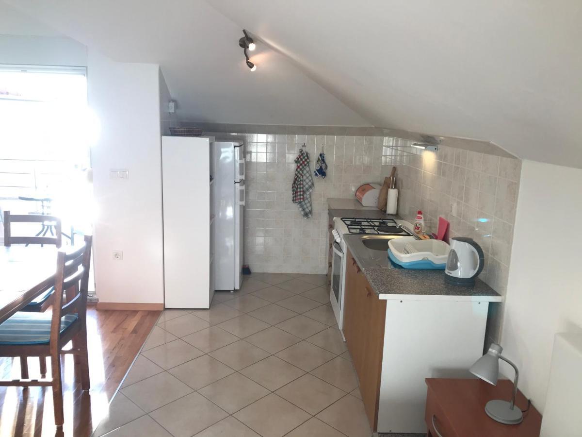 Gala Apartments Omiš Buitenkant foto