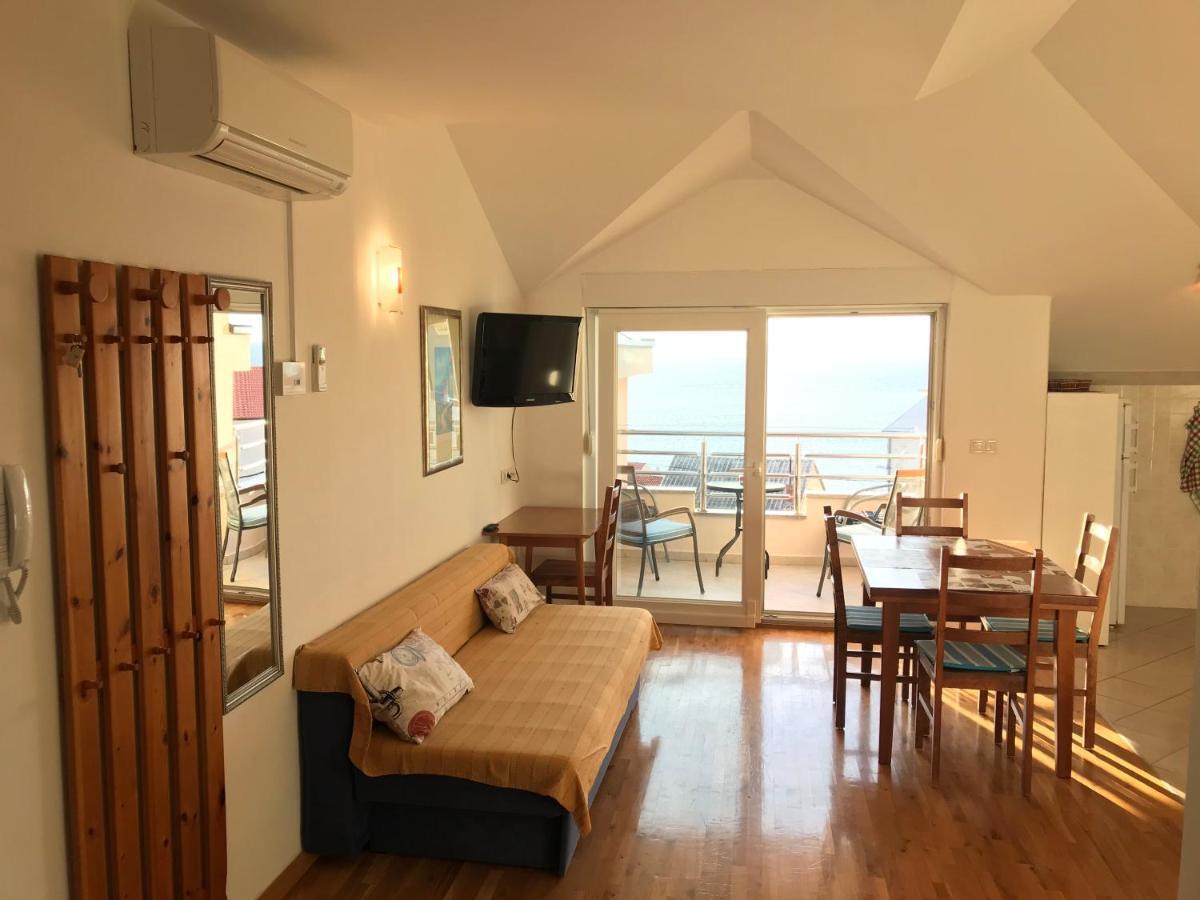 Gala Apartments Omiš Buitenkant foto